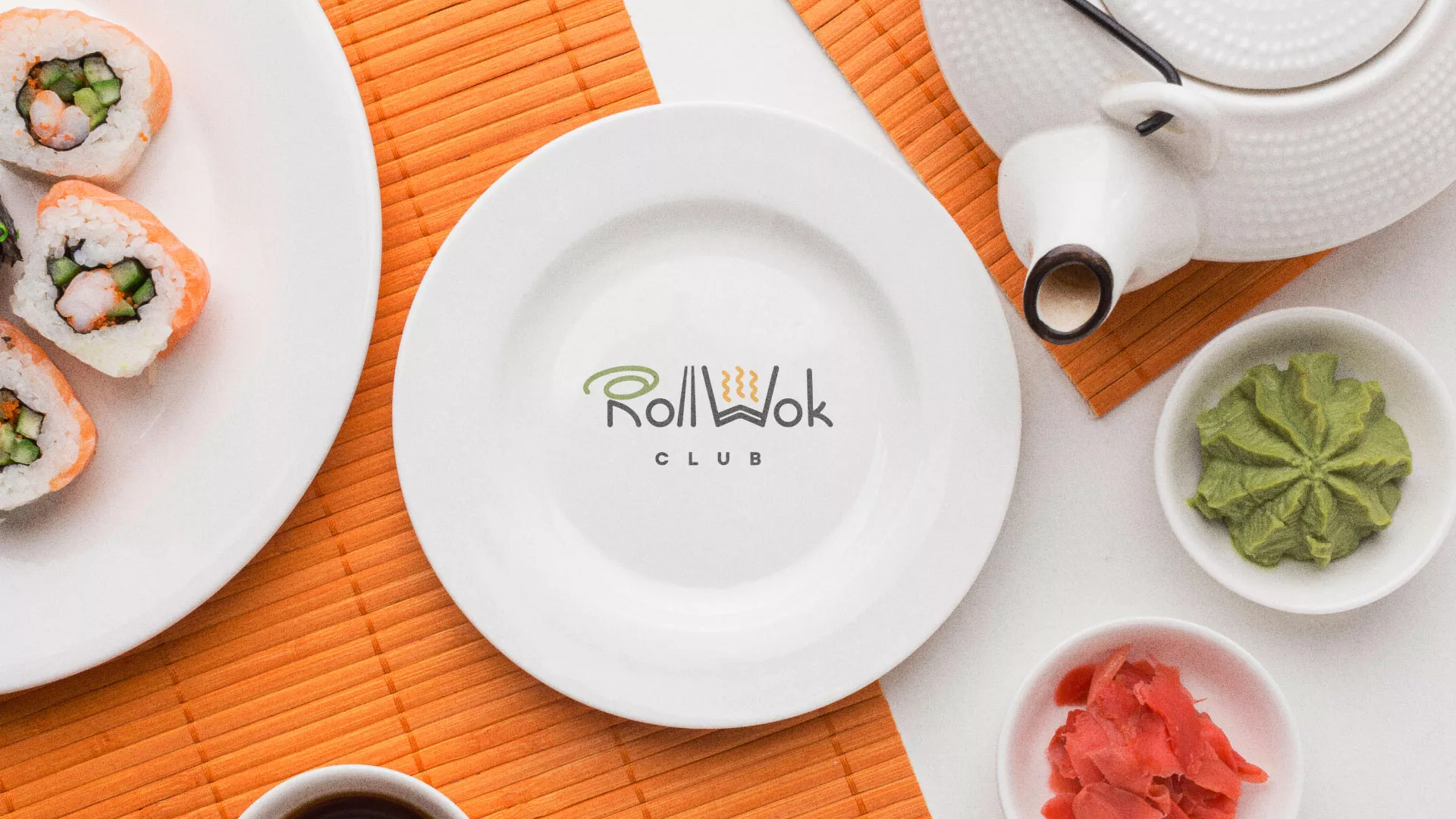 Разработка логотипа и фирменного стиля суши-бара «Roll Wok Club» в Вытегре